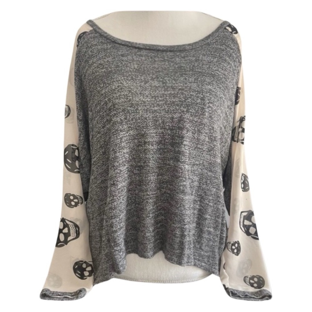 I•NER || Skull Pullover Top || size Medium